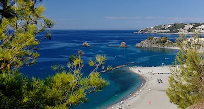 Schone Ferienwohnung zu mieten für 4, 5 minuten strand. Almunecar, Andalusien: See, Geschichte, Gastronornie.