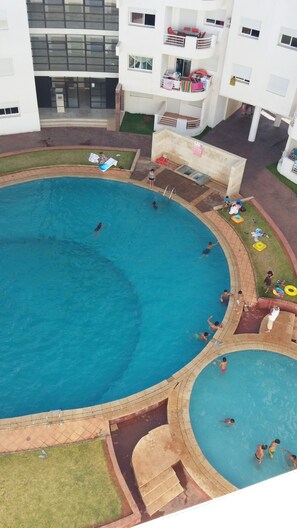 Pool - Bouznika's apartment (Bouznika)