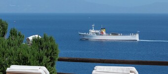 Aegean View Seaside Apartment Syros