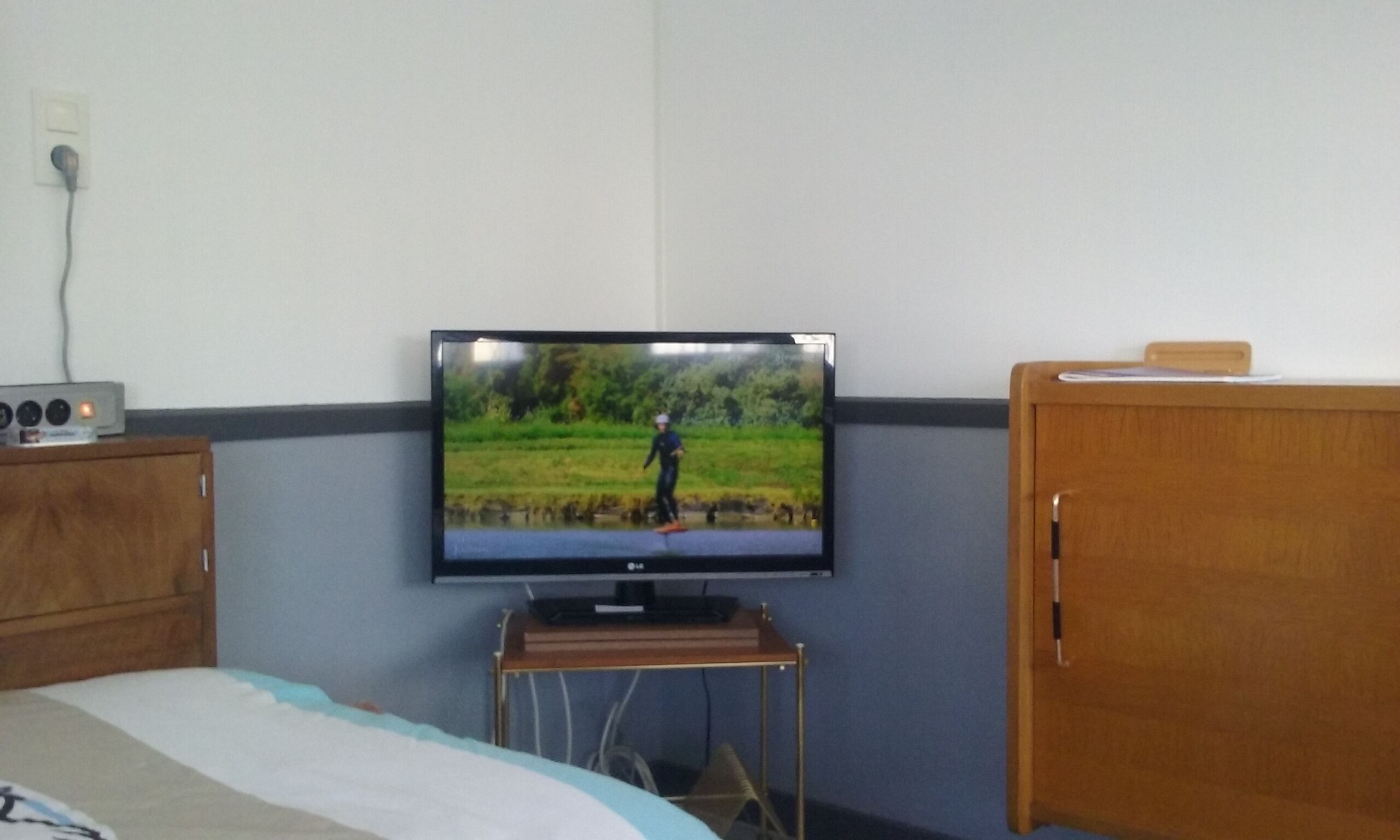 SUNNY APARTMENT IN FRONT OF THE PORT and NEAR CITY CENTER.