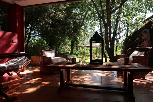 Peaceful house El Escorial, swimming pool, fiber optics, Wifi, air-conditioned (HVAC), BBQ