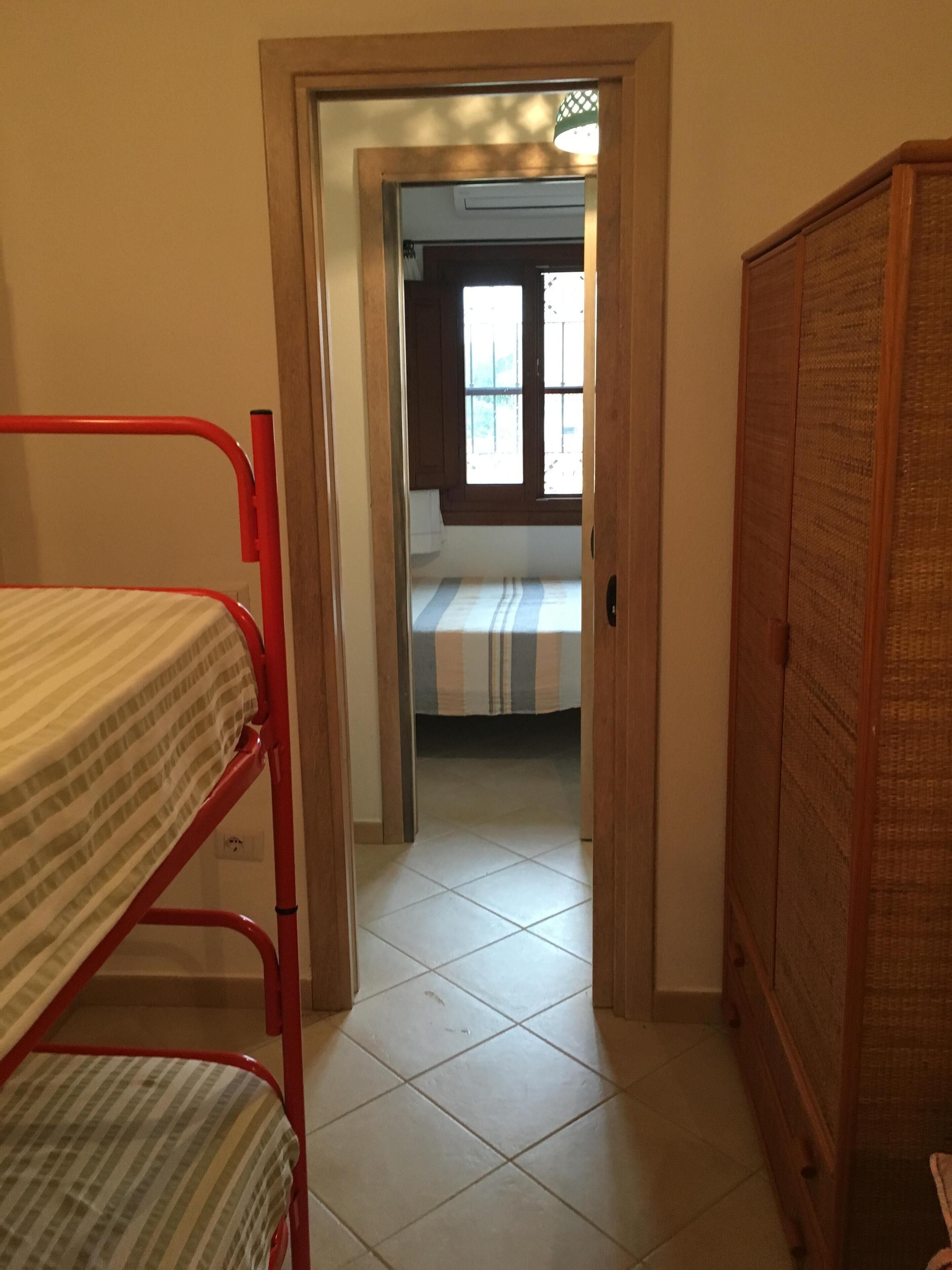 2 camere, ferro/asse da stiro, culla da viaggio, lenzuola