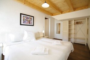 2 Schlafzimmer, Reisekinderbett, kostenloses WLAN, Bettwäsche