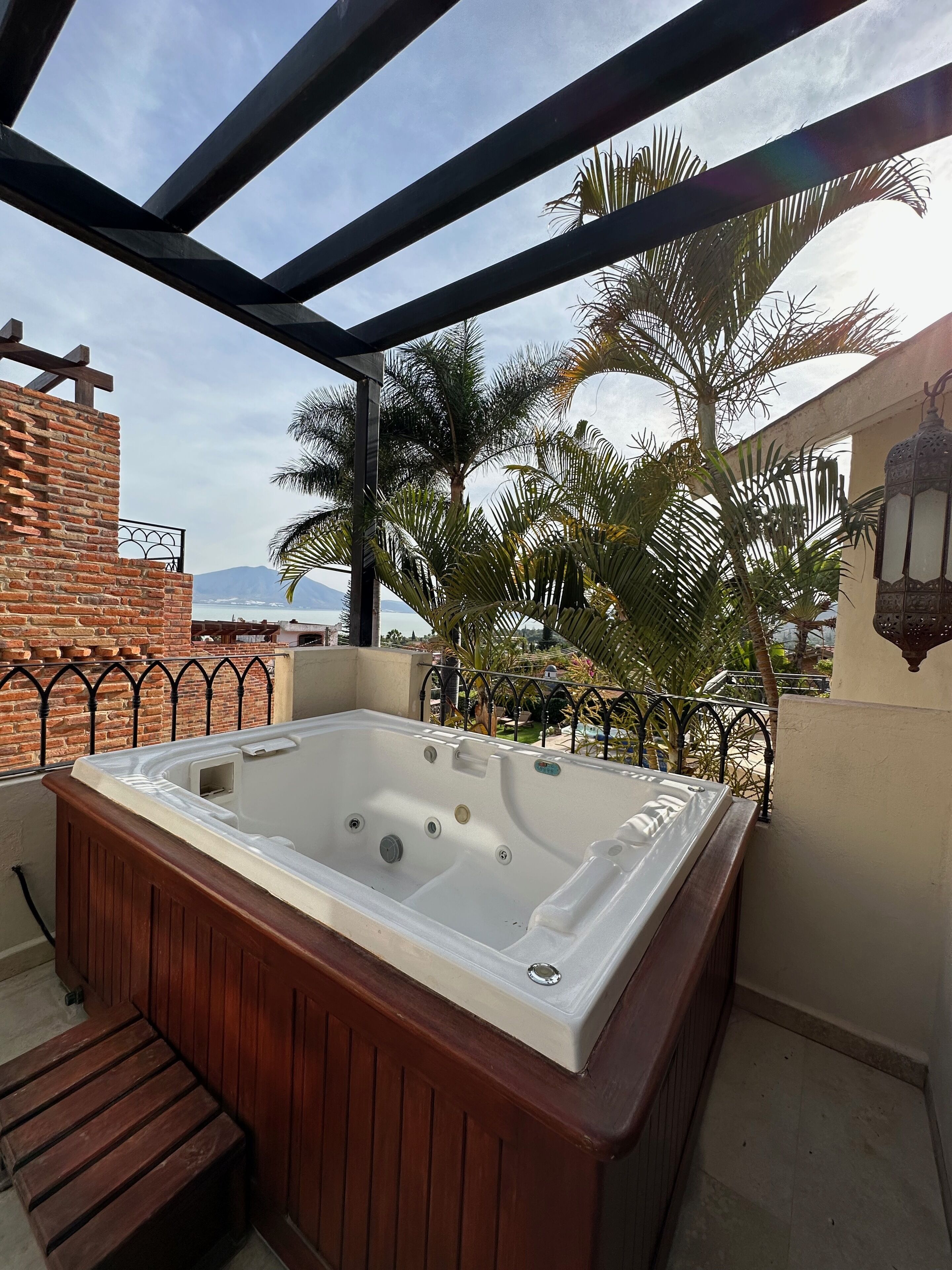 Private spa tub