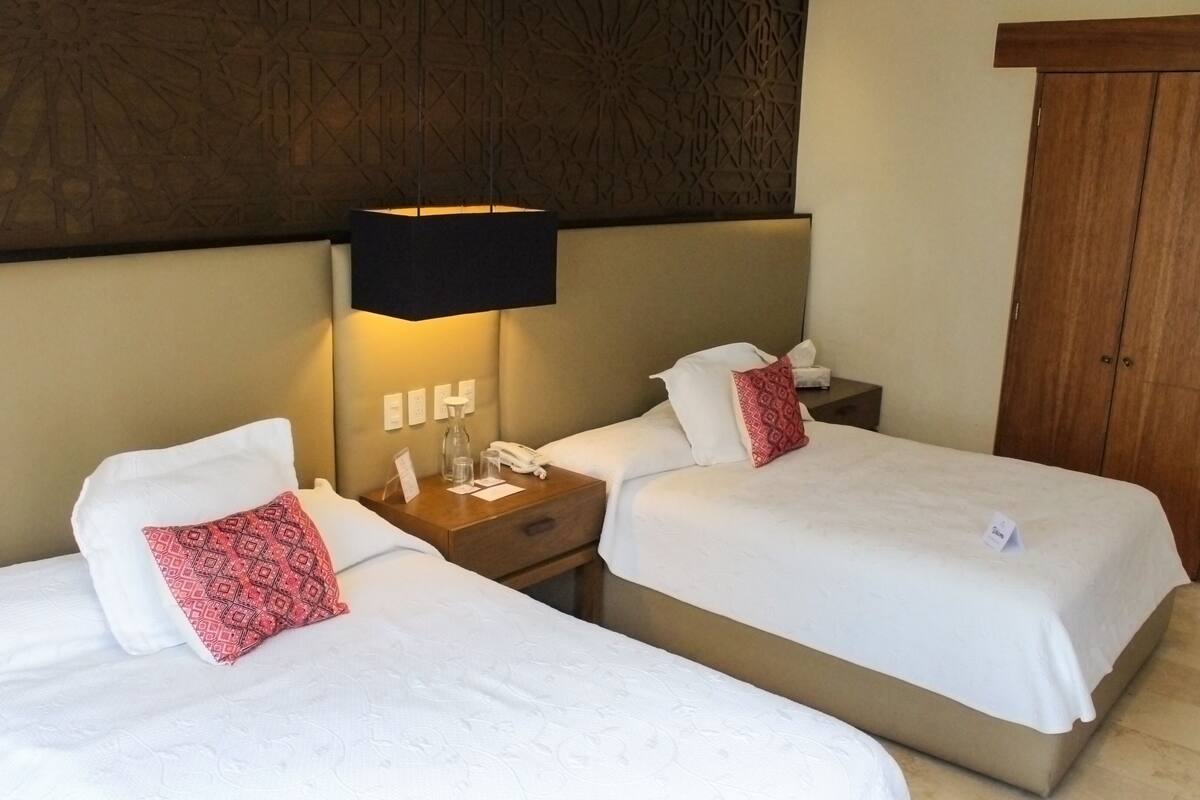 Suite 4, 2 Double Beds