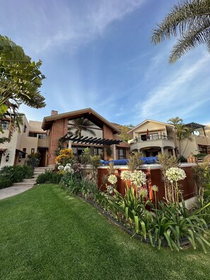 Exterior - Hotel Lindo Ajijic B&B (Ajijic)