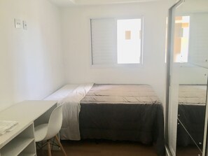 Iron/ironing board, free WiFi, bed sheets - Três Quartos - Quartos Residenciais (Barueri)