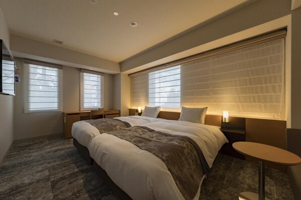 Bureau, chambres insonorisées, fer et planche à repasser, Wi-Fi gratuit