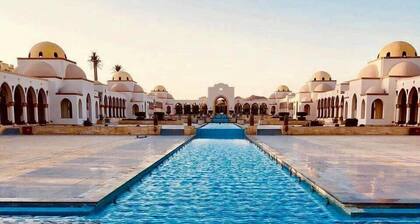 Luxury 4BD Villa with Pool in Hurghada