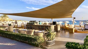 Beach bar