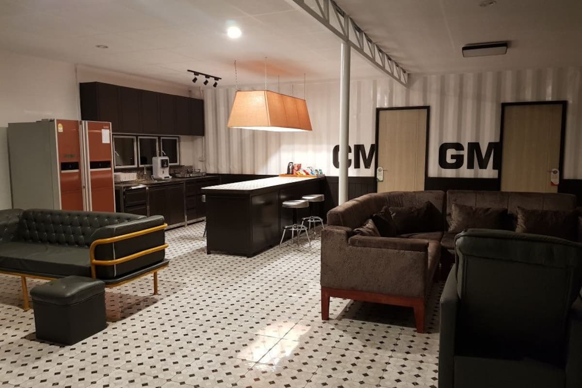 royal room, non smoking, city view | living area | flat-screen tv