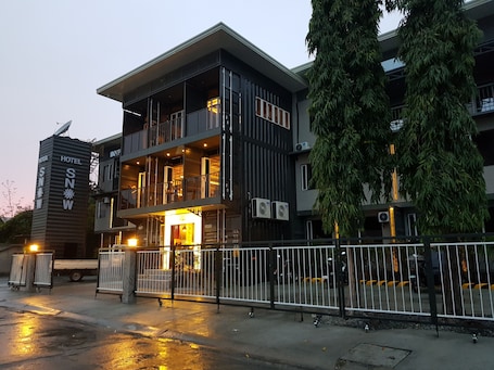 Exterior. Hotel Snow Angeles