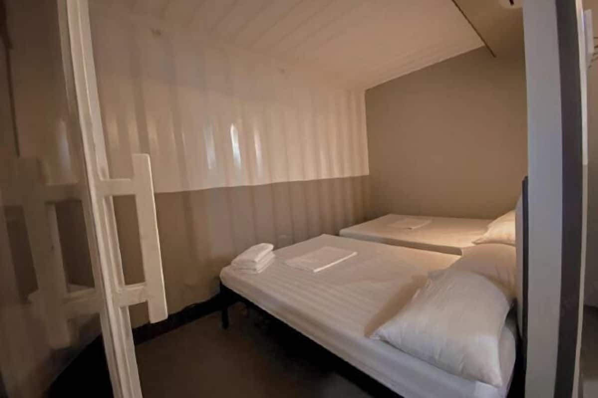 Desk, blackout drapes, free WiFi, bed sheets