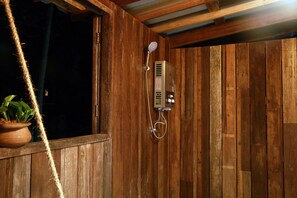 Classic Cabin, 1 Bedroom, Mountain View | Bathroom | Shower, free toiletries, hair dryer, slippers - Saranghae Resort Chiang Dao (Chiang Dao)
