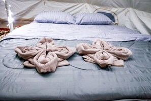 Tabla de planchar con plancha y camas plegables/adicionales