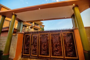 Entrada de la propiedad