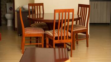 Tempat makan keluarga