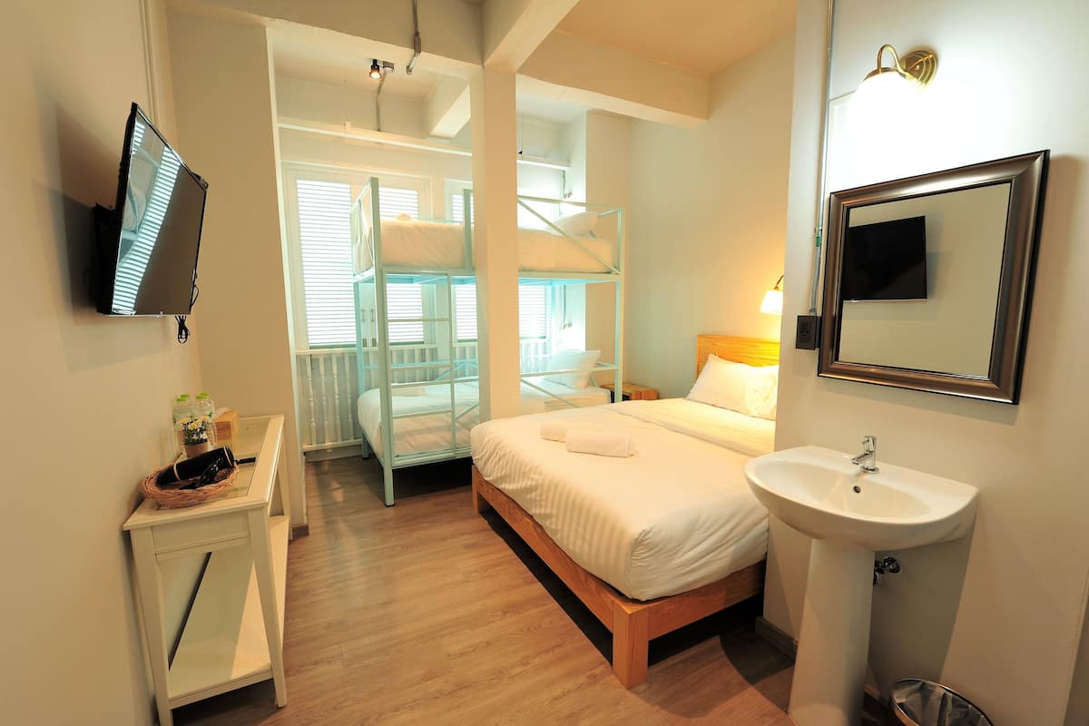 Habitación familiar | Wifi gratis y ropa de cama