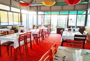 Free buffet breakfast - Kayah Land Hotel (Loikaw)
