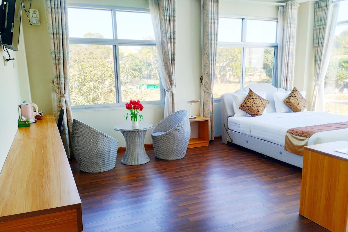 Deluxe Double or Twin Room, River View