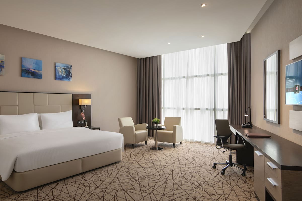 Amber Deluxe | Premium bedding, minibar, in-room safe, desk