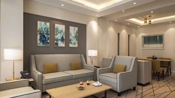 Topaz Suite | In-room dining