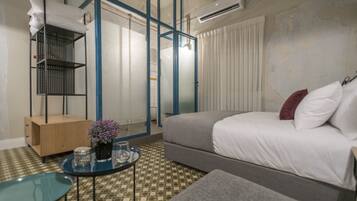 Een kluis op de kamer, verduisterende gordijnen, geluiddichte muren