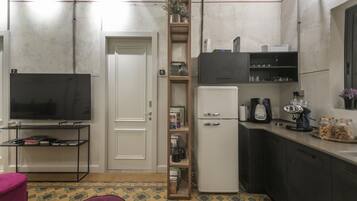 Kühlschrank, Mikrowelle