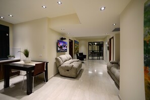 Apartment, 3 Bedrooms | Living room | Flat-screen TV - Garden Residence (Eilat)