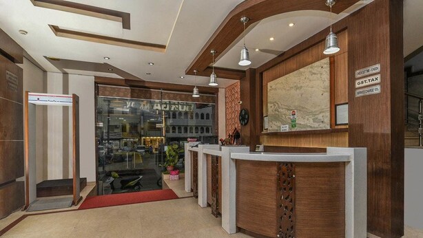 Lobby - Hotel Durga International (New Delhi)
