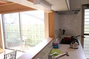 Basic House, Multiple Beds, Non Smoking, Garden View | Desk, free WiFi, bed sheets