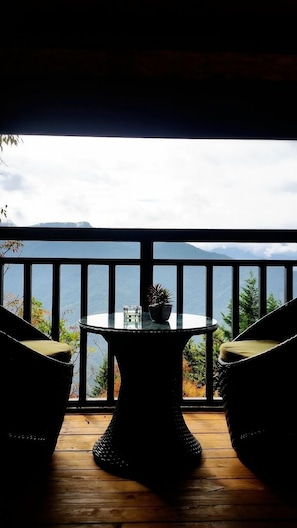 Cabaña Signature, 1 cama de matrimonio, vistas a la montaña | Balcón