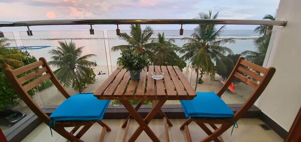 Chambre Double Deluxe, 1 lit double, non-fumeurs | Vue depuis le balcon