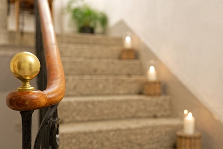 Escaleras. Hôtel Terminus