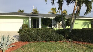 Unclassified image, 3 of 10, button - Dehami (Cape Coral)