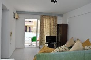 Apartment, 1 Bedroom | Living room | LCD TV - Sofi Apart (Marmaris)