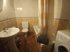 Leilighet, 2 soverom | Bad | Badekar og dype avslapningsbadekar