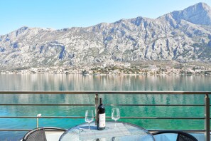 Balcony view - Apartments Residence Portofino (Kotor)