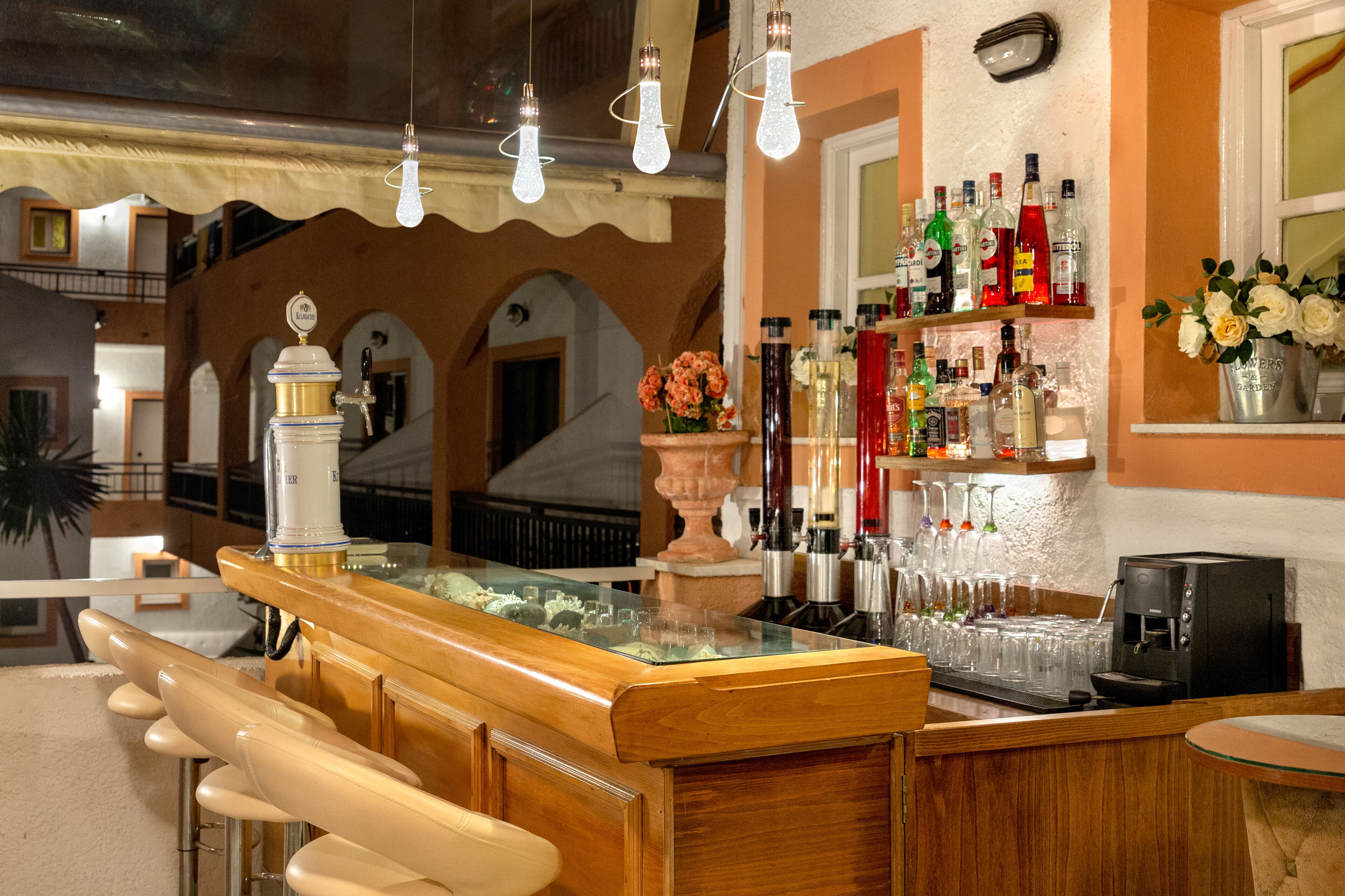 Photo - Victoria Hill Hotel