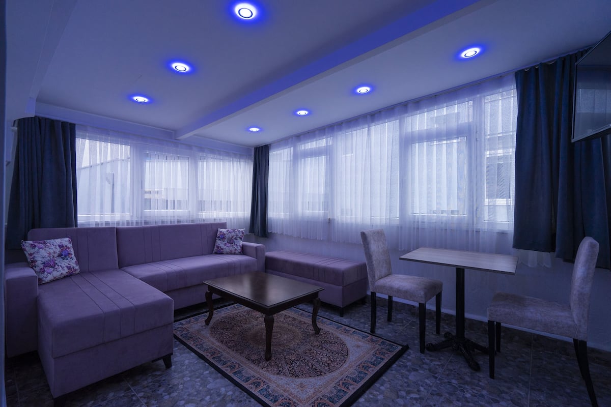 1 bedroom, minibar, desk, laptop workspace