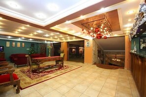 2 개의 바/라운지