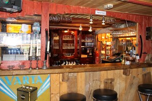 Bar (on property) - Holmvik Brygge Nyksund (Oksnes)