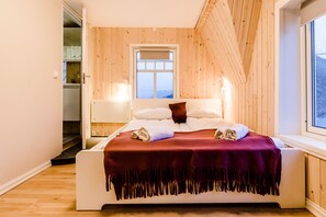 Deluxe Double Room, 1 Double Bed, Non Smoking, Harbor View | Individually decorated, desk, laptop workspace, iron/ironing board - Holmvik Brygge Nyksund (Oksnes)