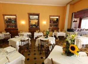Free daily buffet breakfast  - Hotel Eden (Sanremo)