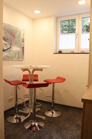 Fridge, microwave - Gästehaus St. Josef (Vallendar)