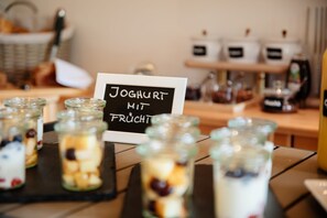 Frukostbuffé varje dag mot avgift