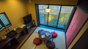 3 bedrooms, desk, WiFi (free), bed sheets - Fine House (Kyoto)