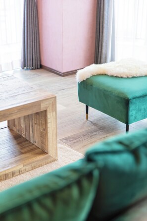 客房, 无烟房 (601 SALMON PINK) | 2 多间卧室、办公桌、免费 WiFi、床单