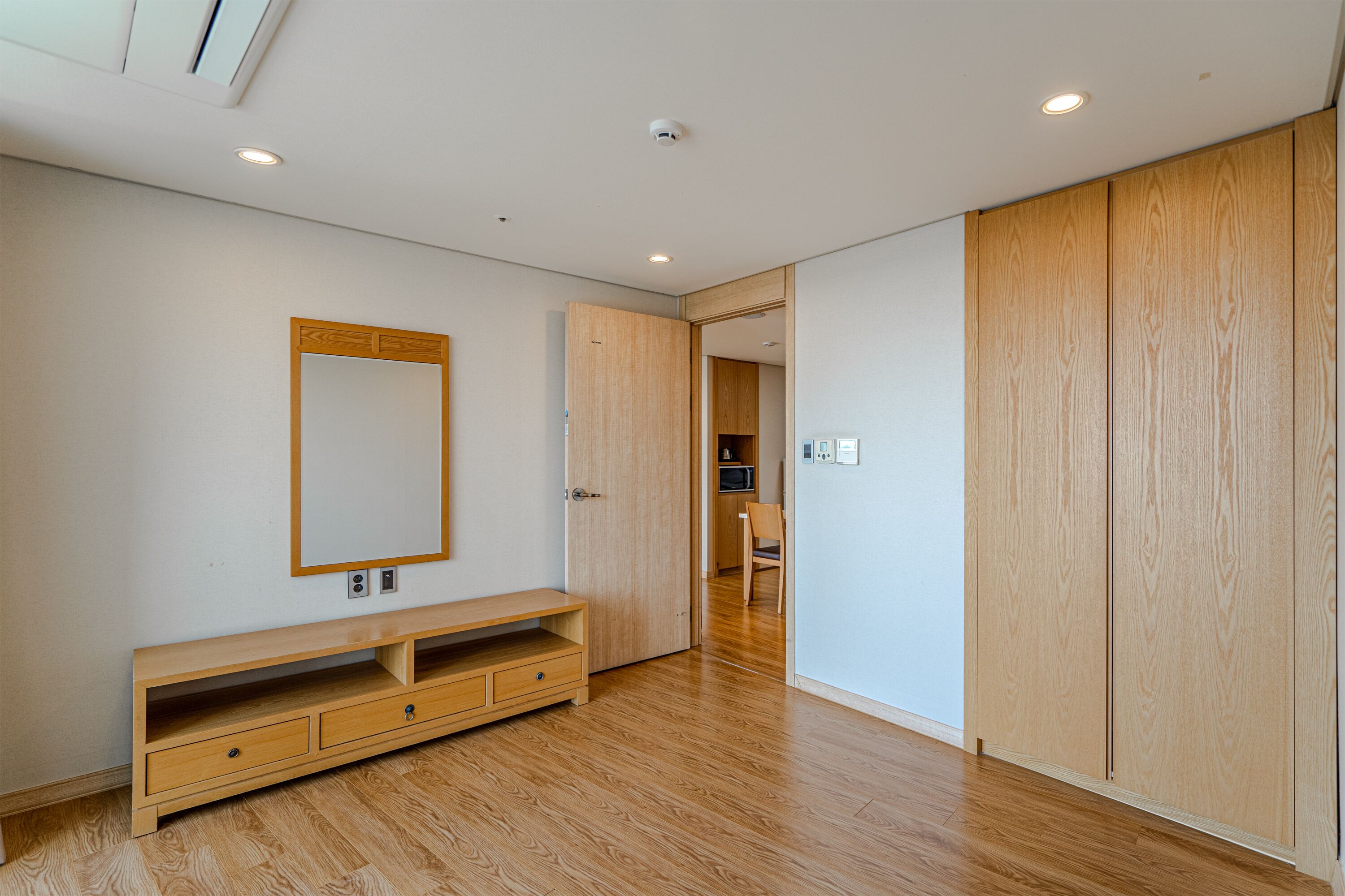 deluxe ondol room (hill house) (bedding and blanket) | 1 bedroom, free wifi, bed sheets