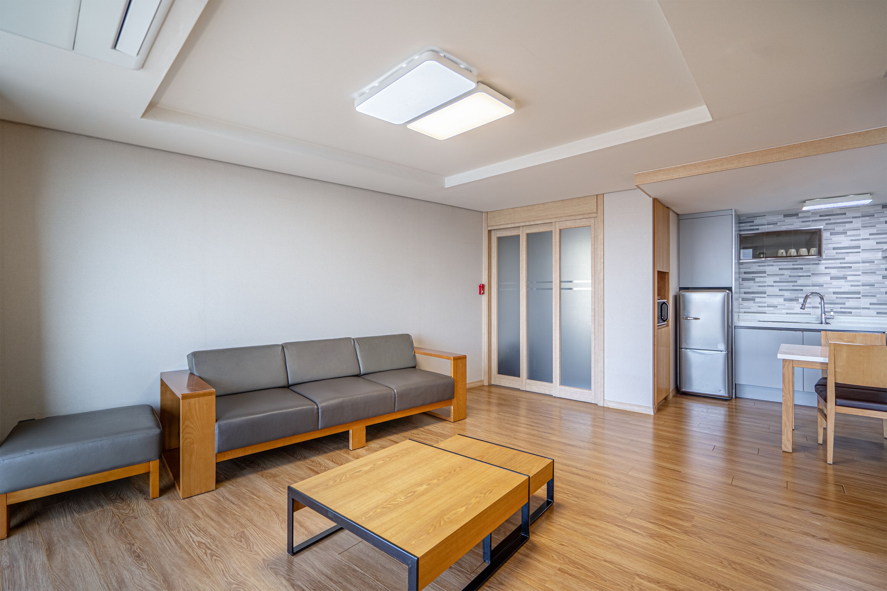 Kahden hengen deluxe-huone (HIll House) | Oleskelualue | Taulutelevisio